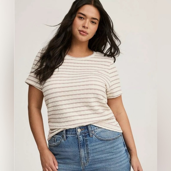 TORRID Textured Crew Neck Tee - Picture 1 of 3